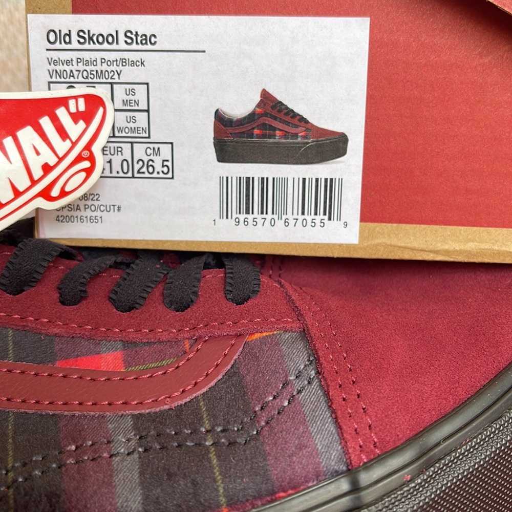 Vans Old Skool Stacked 
Velvet Plaid Port/Black
VNOA7Q5M02Y
WMNS Platforms - Picture 16 of 16